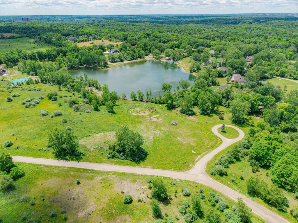 5670 E Stone Valley Drive Superior Charter Township MI 48105