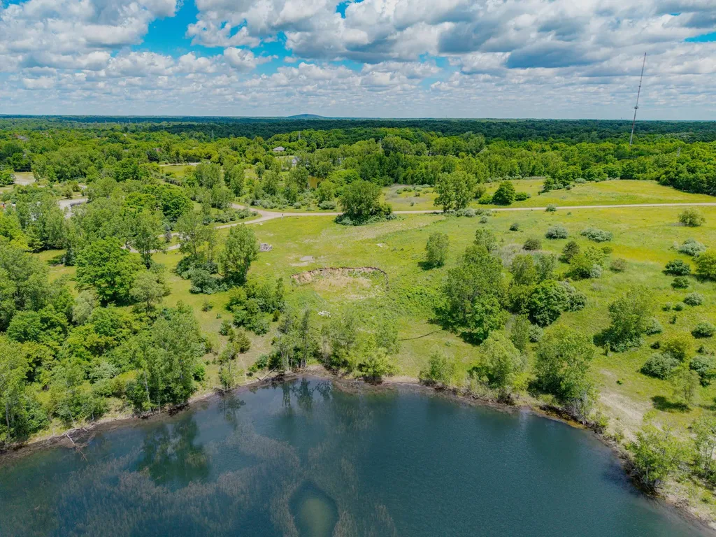 5670 E Stone Valley Drive Superior Charter Township MI 48105