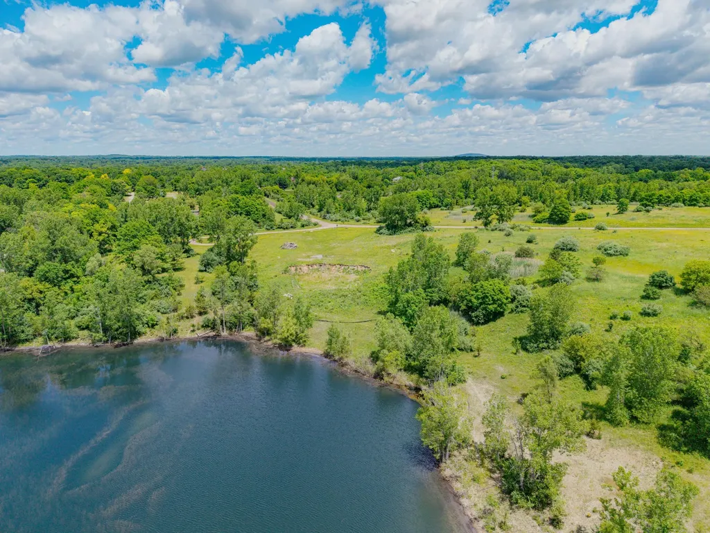 5670 E Stone Valley Drive Superior Charter Township MI 48105