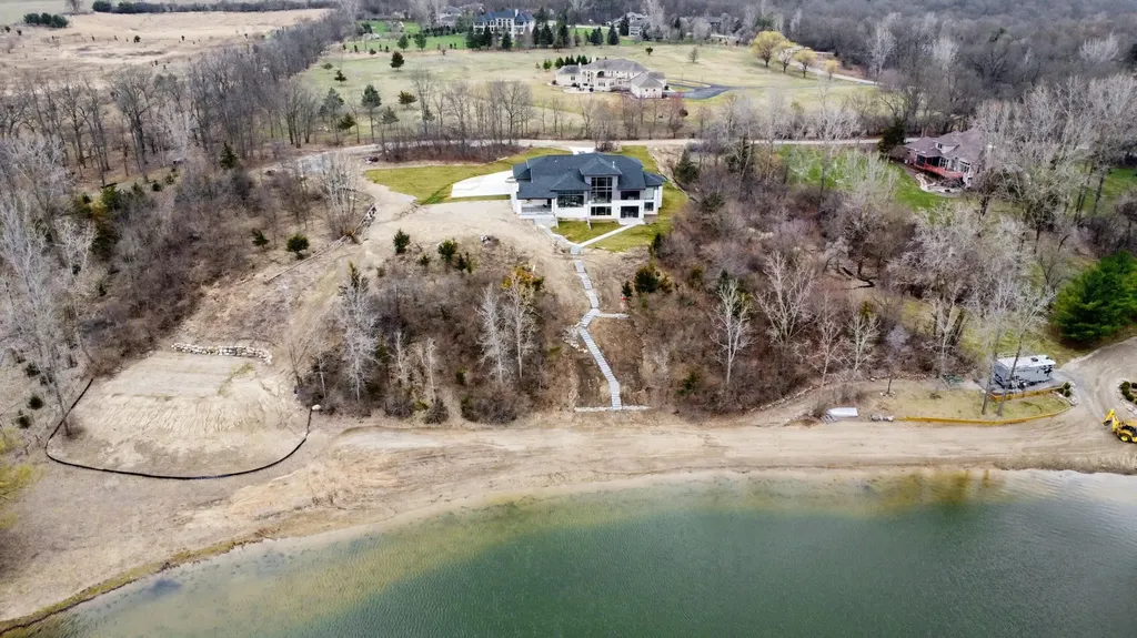 5670 E Stone Valley Drive Superior Charter Township MI 48105