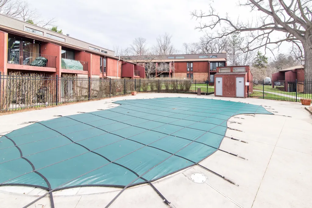 1809 Independence Boulevard Ann Arbor City MI 48104