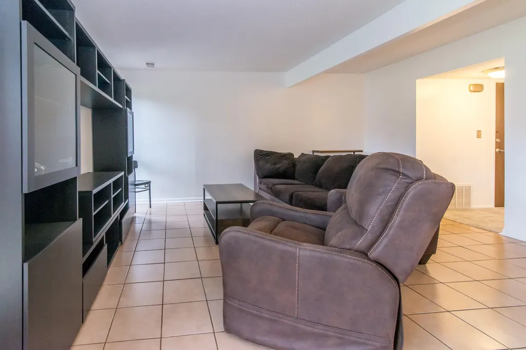 1809 Independence Boulevard Ann Arbor City MI 48104