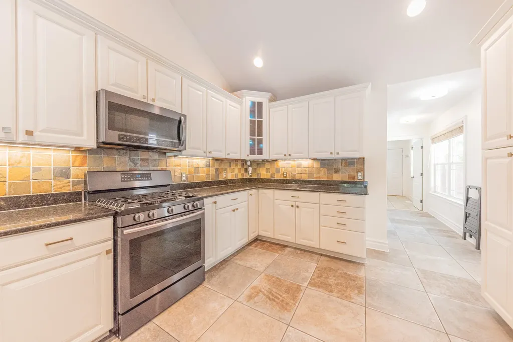 2243 Old Falls Drive Pittsfield Charter Township MI 48103