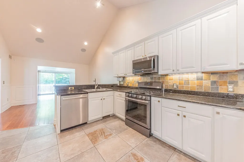 2243 Old Falls Drive Pittsfield Charter Township MI 48103