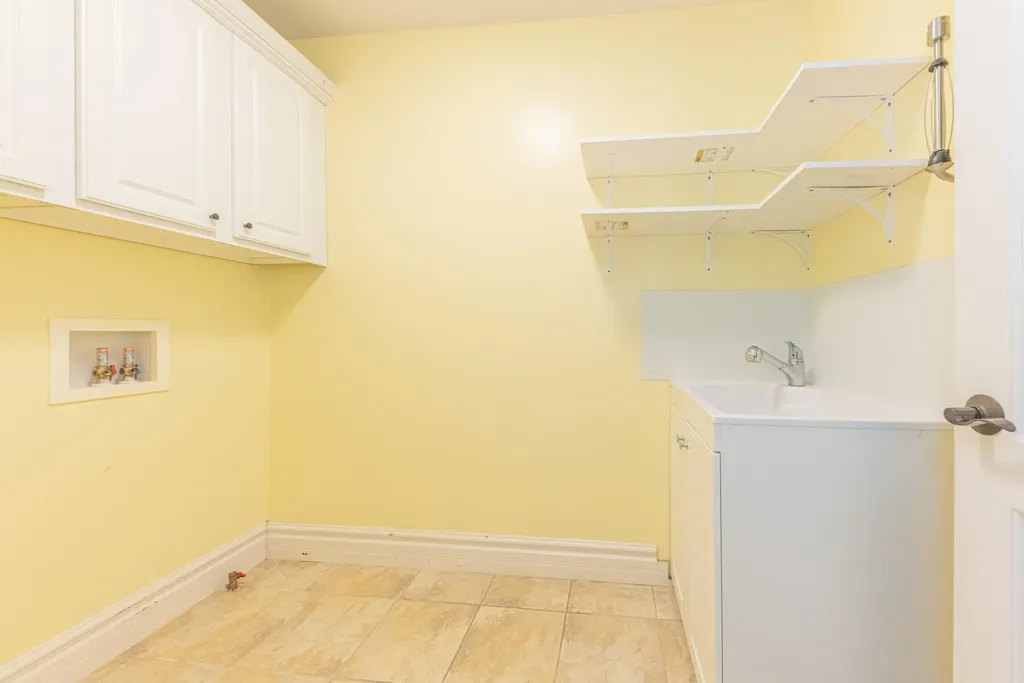 2243 Old Falls Drive Pittsfield Charter Township MI 48103
