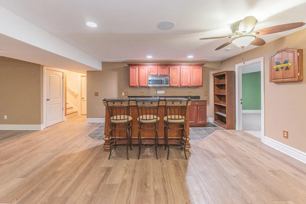 2243 Old Falls Drive Pittsfield Charter Township MI 48103