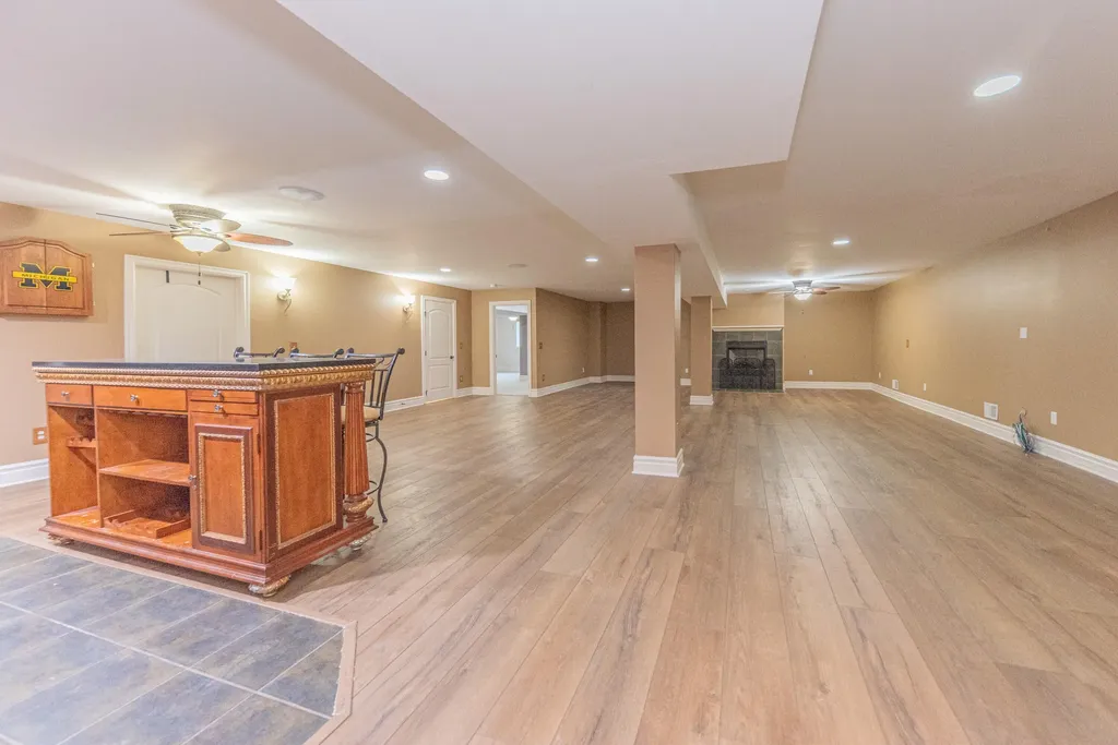 2243 Old Falls Drive Pittsfield Charter Township MI 48103