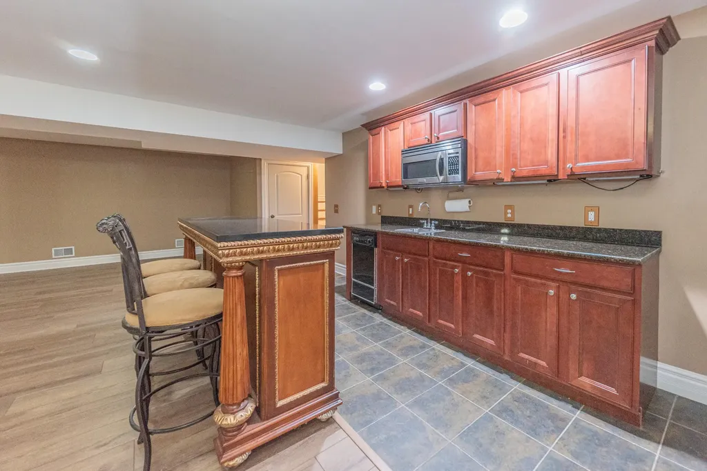 2243 Old Falls Drive Pittsfield Charter Township MI 48103