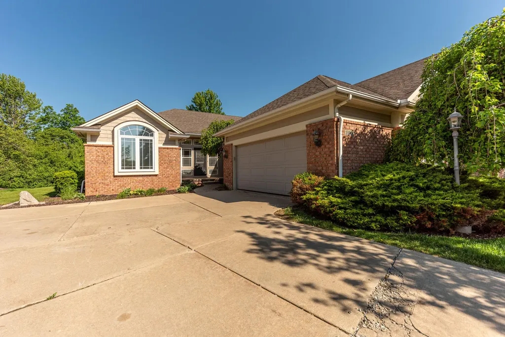 2243 Old Falls Drive Pittsfield Charter Township MI 48103