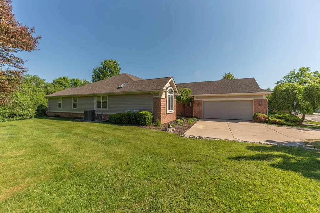 2243 Old Falls Drive Pittsfield Charter Township MI 48103