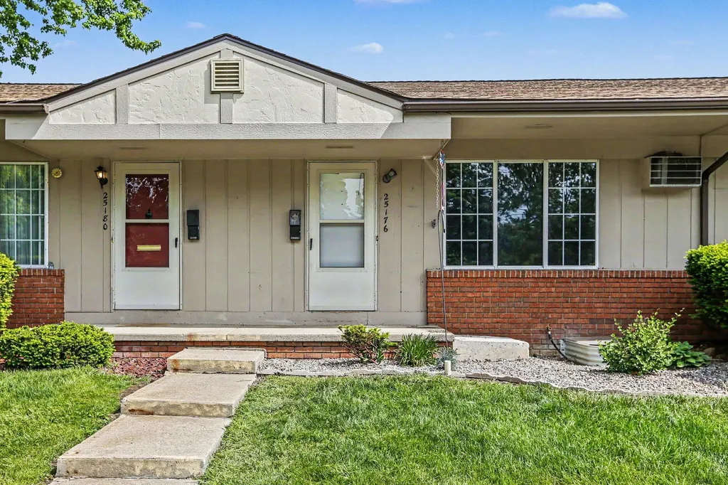25176 Potomac Drive Lyon Charter Township MI 48178