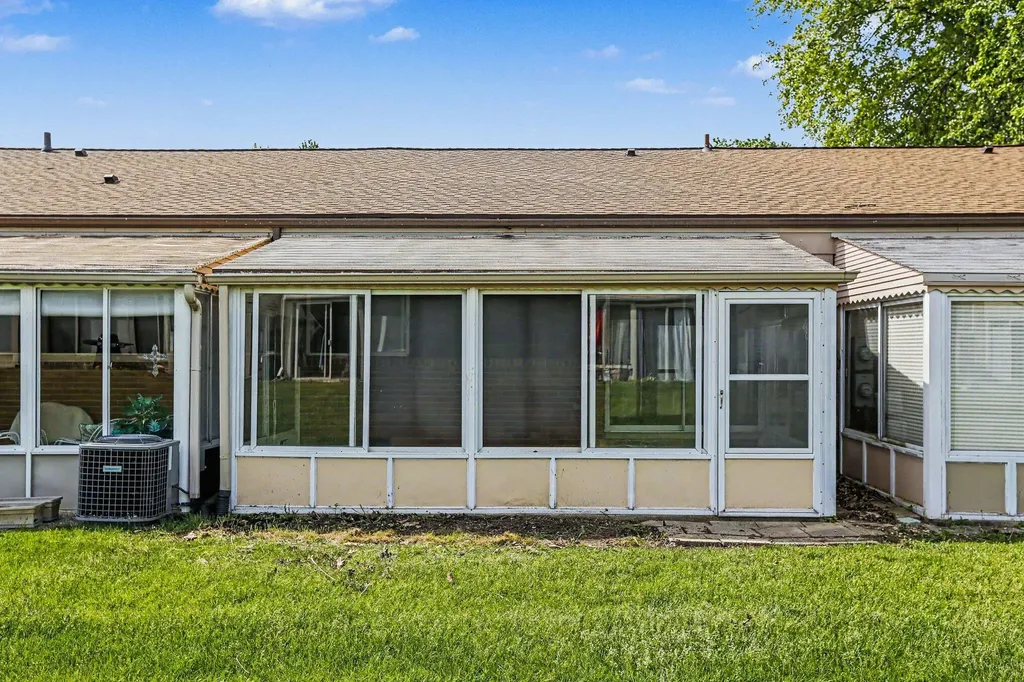 25176 Potomac Drive Lyon Charter Township MI 48178