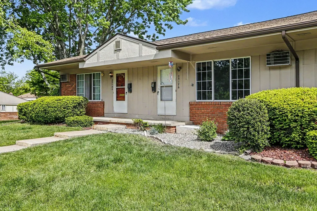 25176 Potomac Drive Lyon Charter Township MI 48178