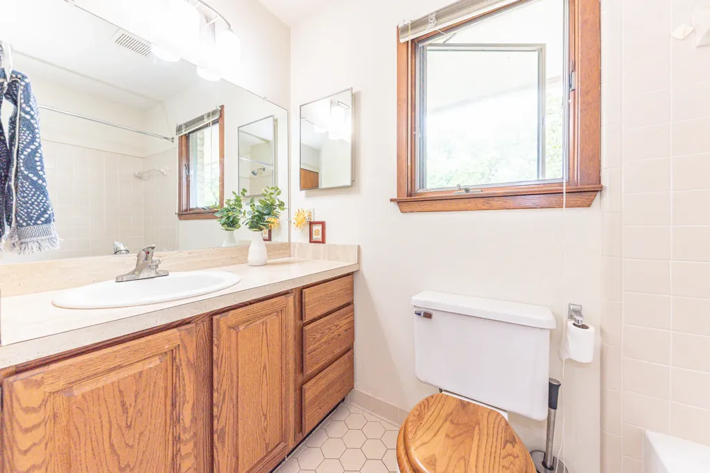 2401 Placid Way Ann Arbor City MI 48105