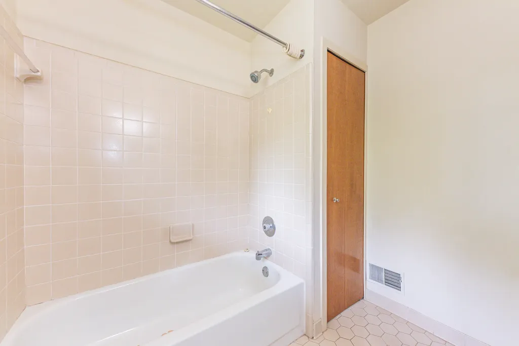 2401 Placid Way Ann Arbor City MI 48105