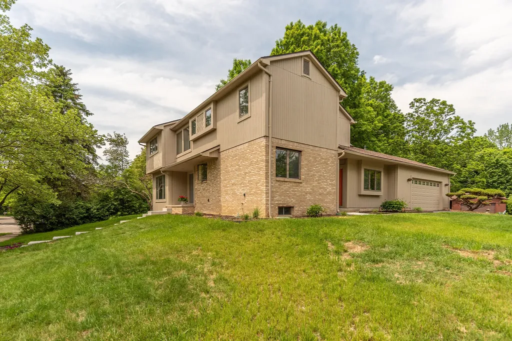 2401 Placid Way Ann Arbor City MI 48105