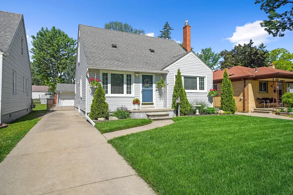 6017 Drexel Street Dearborn Heights City MI 48127