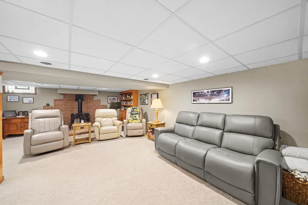 6017 Drexel Street Dearborn Heights City MI 48127