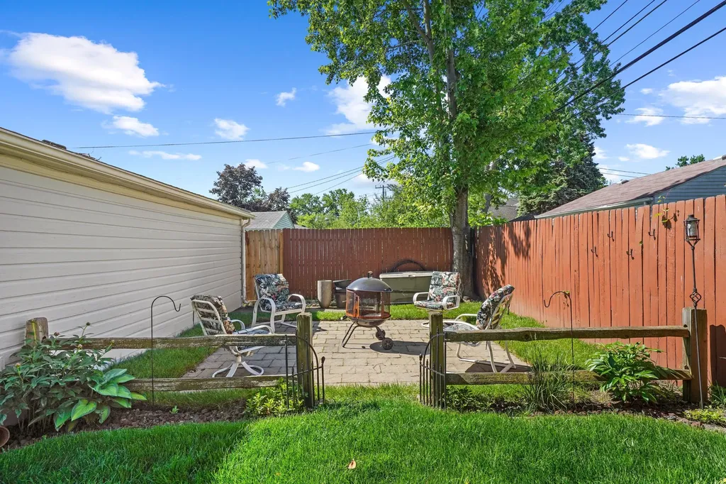 6017 Drexel Street Dearborn Heights City MI 48127