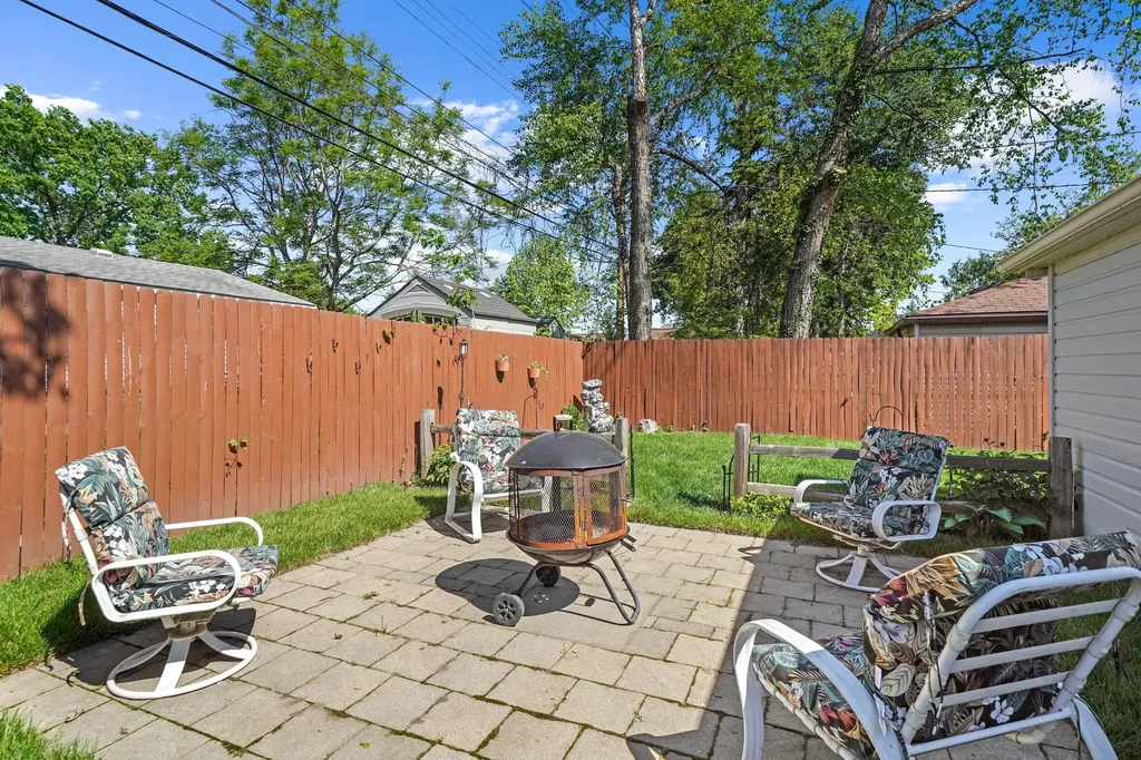 6017 Drexel Street Dearborn Heights City MI 48127