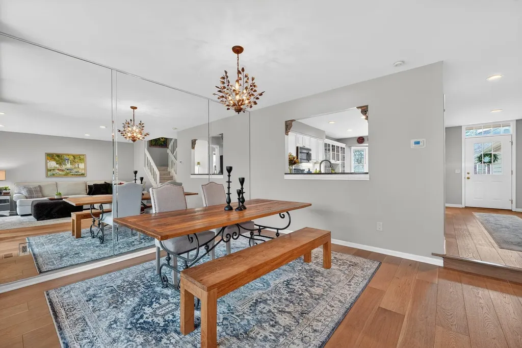 2485 Wild Brook Run Bloomfield Charter Township MI 48304