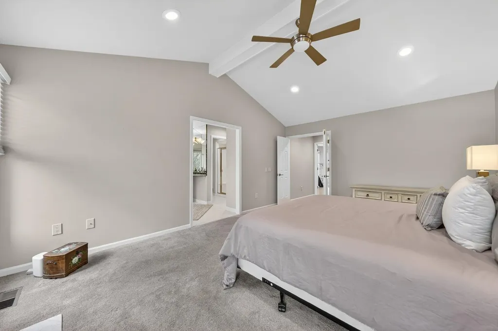 2485 Wild Brook Run Bloomfield Charter Township MI 48304