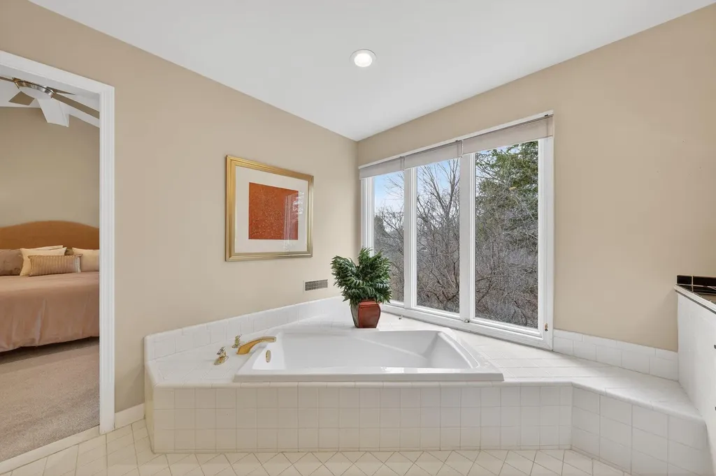 2485 Wild Brook Run Bloomfield Charter Township MI 48304