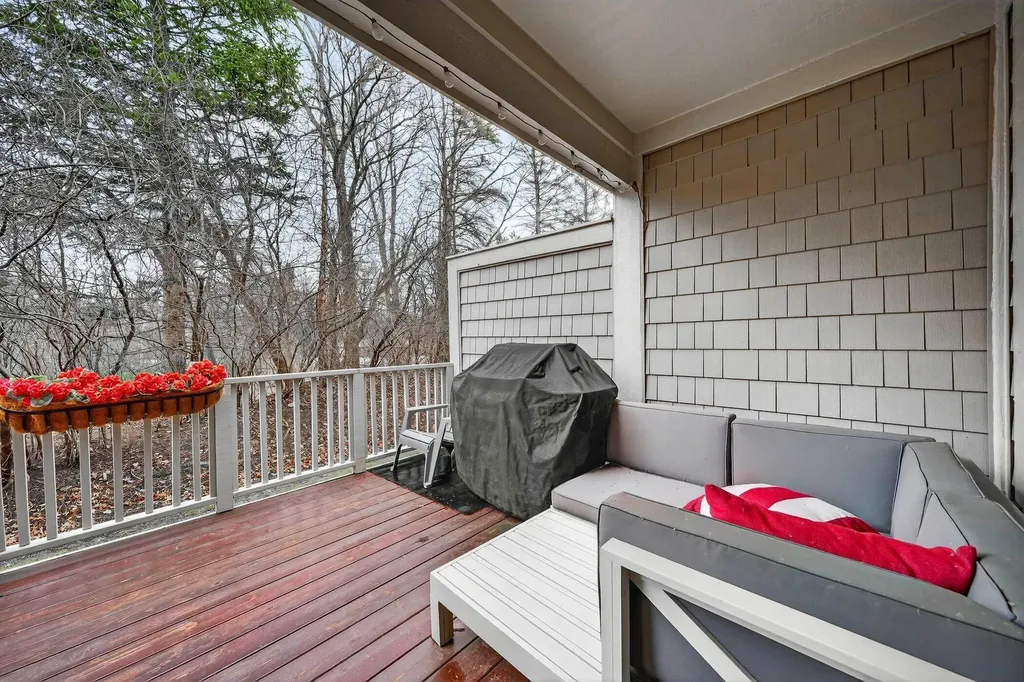 2485 Wild Brook Run Bloomfield Charter Township MI 48304