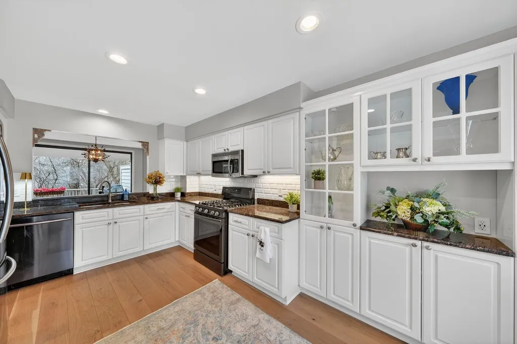 2485 Wild Brook Run Bloomfield Charter Township MI 48304