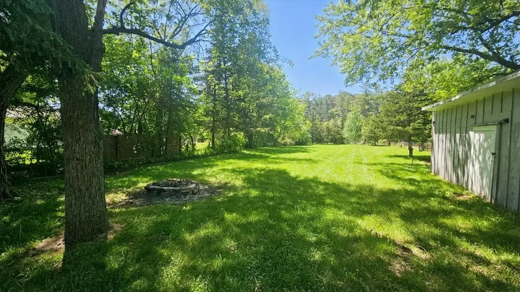6068 Grove Avenue Grand Blanc Charter Township MI 48439