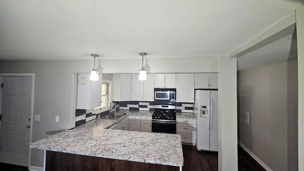 6068 Grove Avenue Grand Blanc Charter Township MI 48439