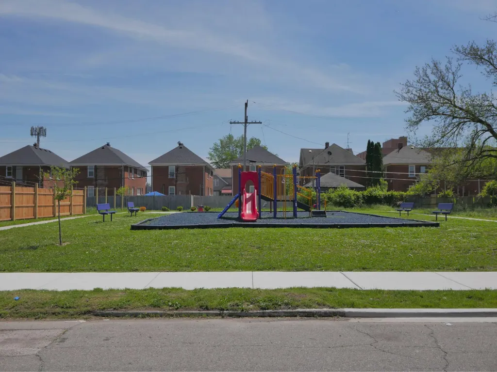 13691 Park Grove Street Detroit City MI 48205