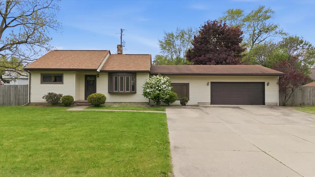 3350 Pearl Drive Monroe City MI 48162
