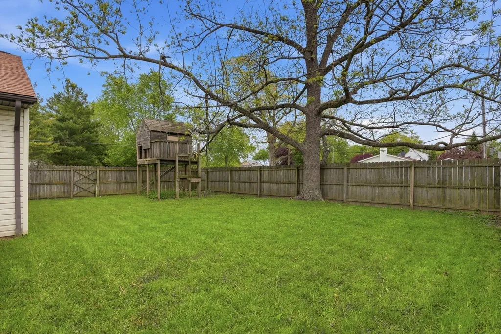 3350 Pearl Drive Monroe City MI 48162