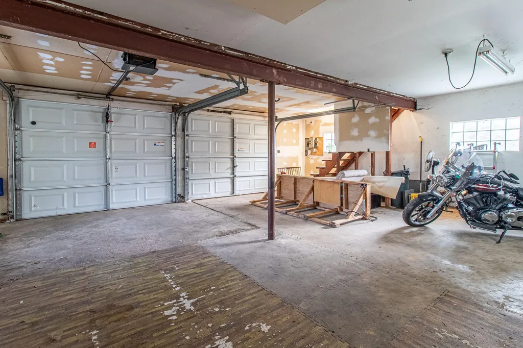 30007 Maison Street St. Clair Shores City MI 48082