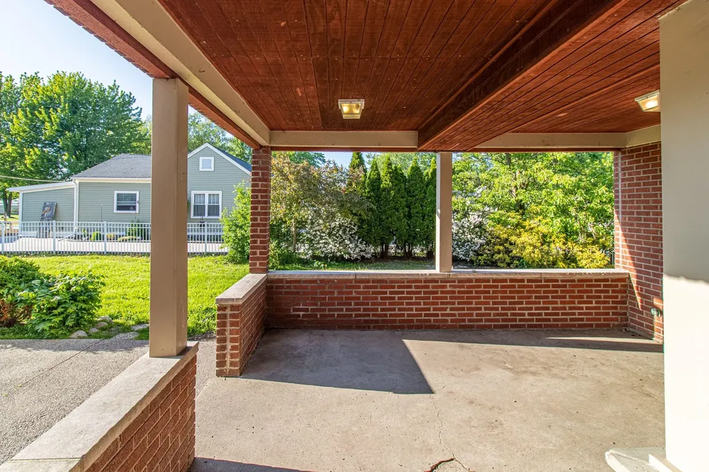 30007 Maison Street St. Clair Shores City MI 48082