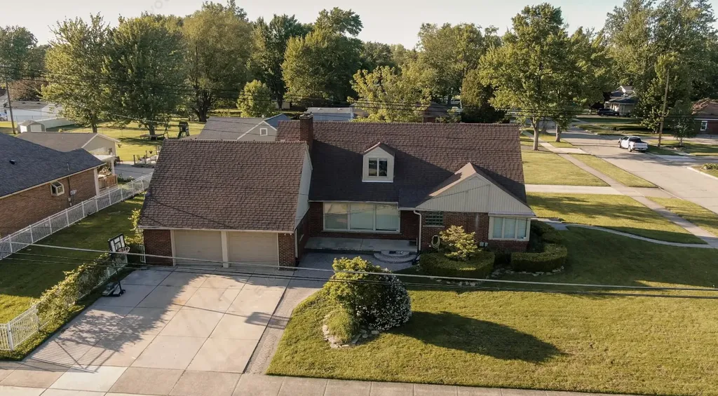 30007 Maison Street St. Clair Shores City MI 48082