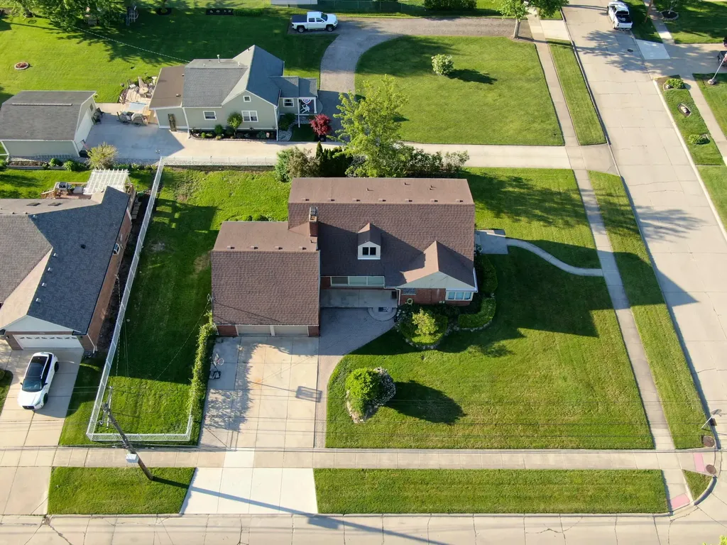 30007 Maison Street St. Clair Shores City MI 48082