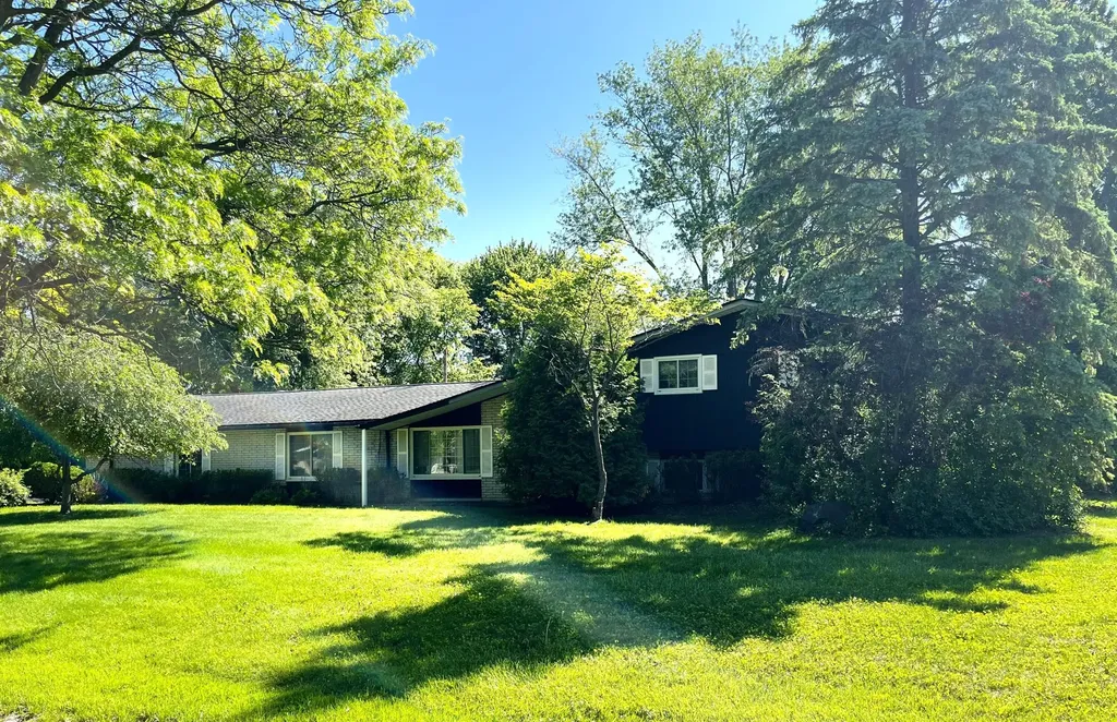 29360 Woodhaven Lane Southfield City MI 48076