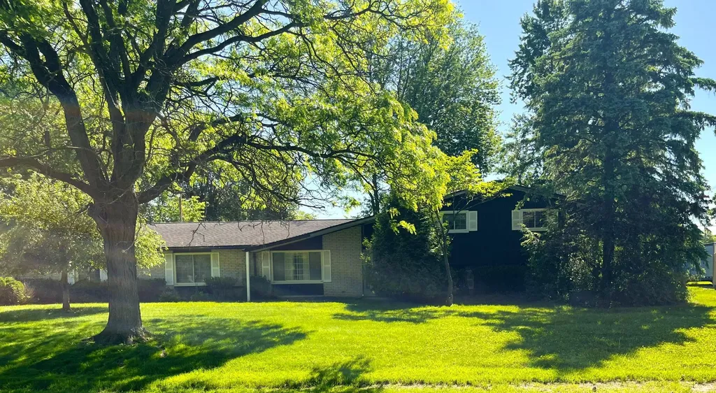 29360 Woodhaven Lane Southfield City MI 48076