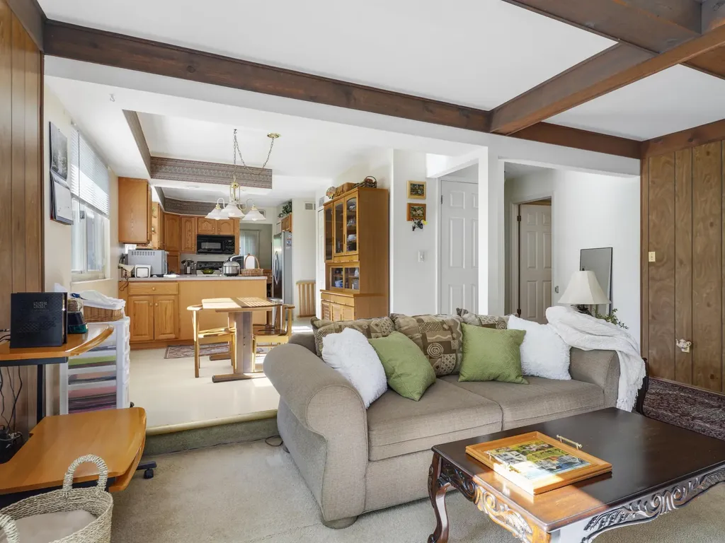 21934 Shadybrook Drive Novi City MI 48375