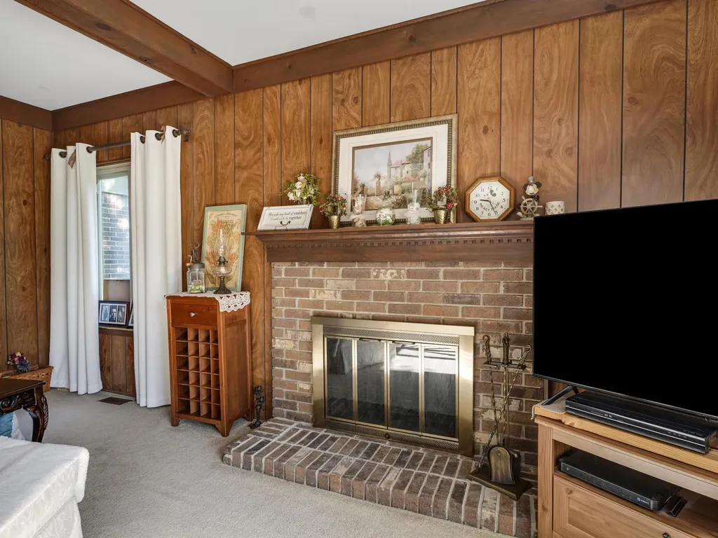 21934 Shadybrook Drive Novi City MI 48375