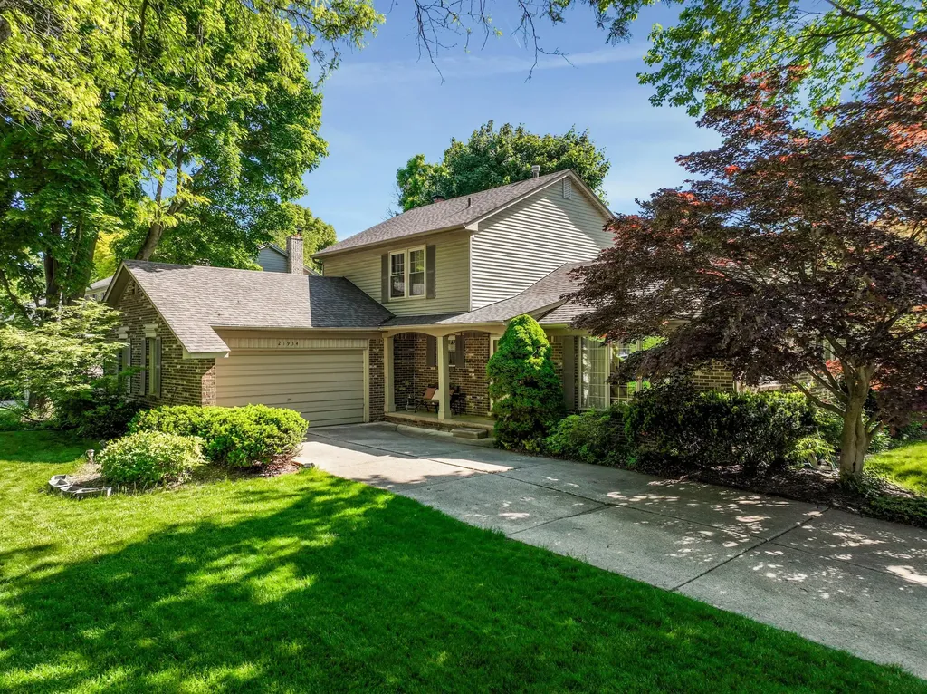 21934 Shadybrook Drive Novi City MI 48375