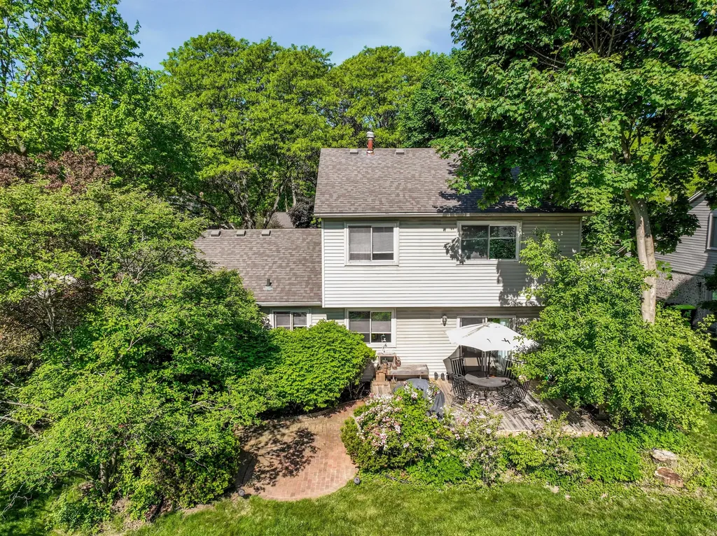 21934 Shadybrook Drive Novi City MI 48375