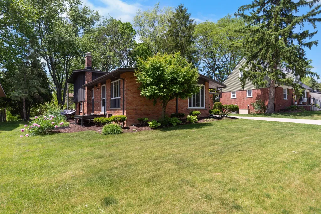 2740 Manchester Road Ann Arbor City MI 48104