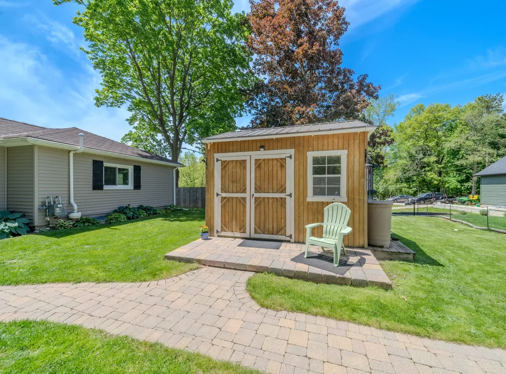 12569 S Crystal Lake Drive Somerset Township MI 49233