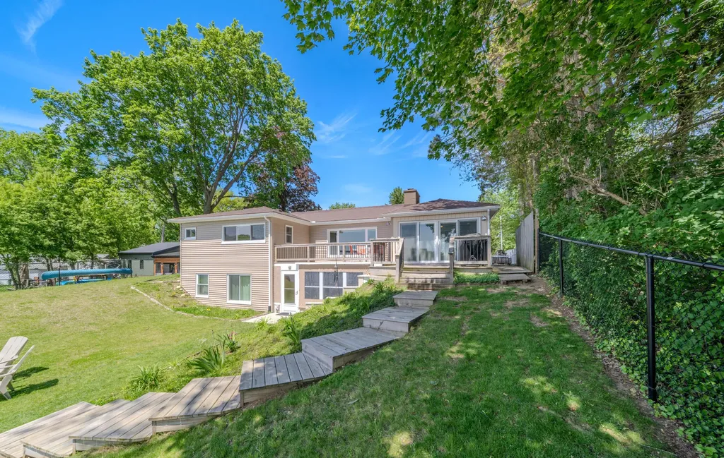 12569 S Crystal Lake Drive Somerset Township MI 49233