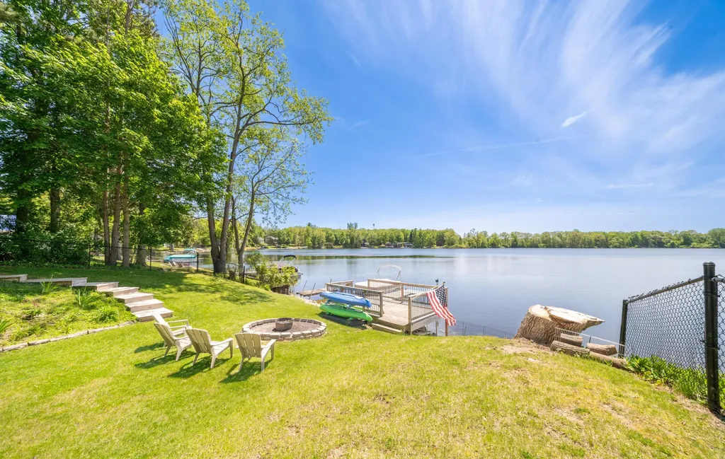 12569 S Crystal Lake Drive Somerset Township MI 49233