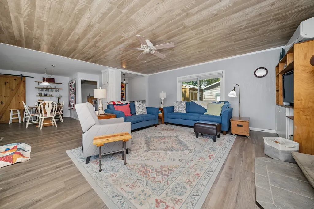 12569 S Crystal Lake Drive Somerset Township MI 49233