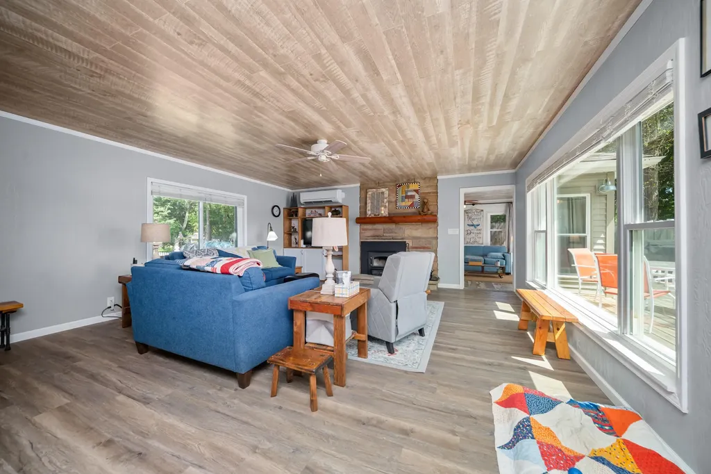 12569 S Crystal Lake Drive Somerset Township MI 49233
